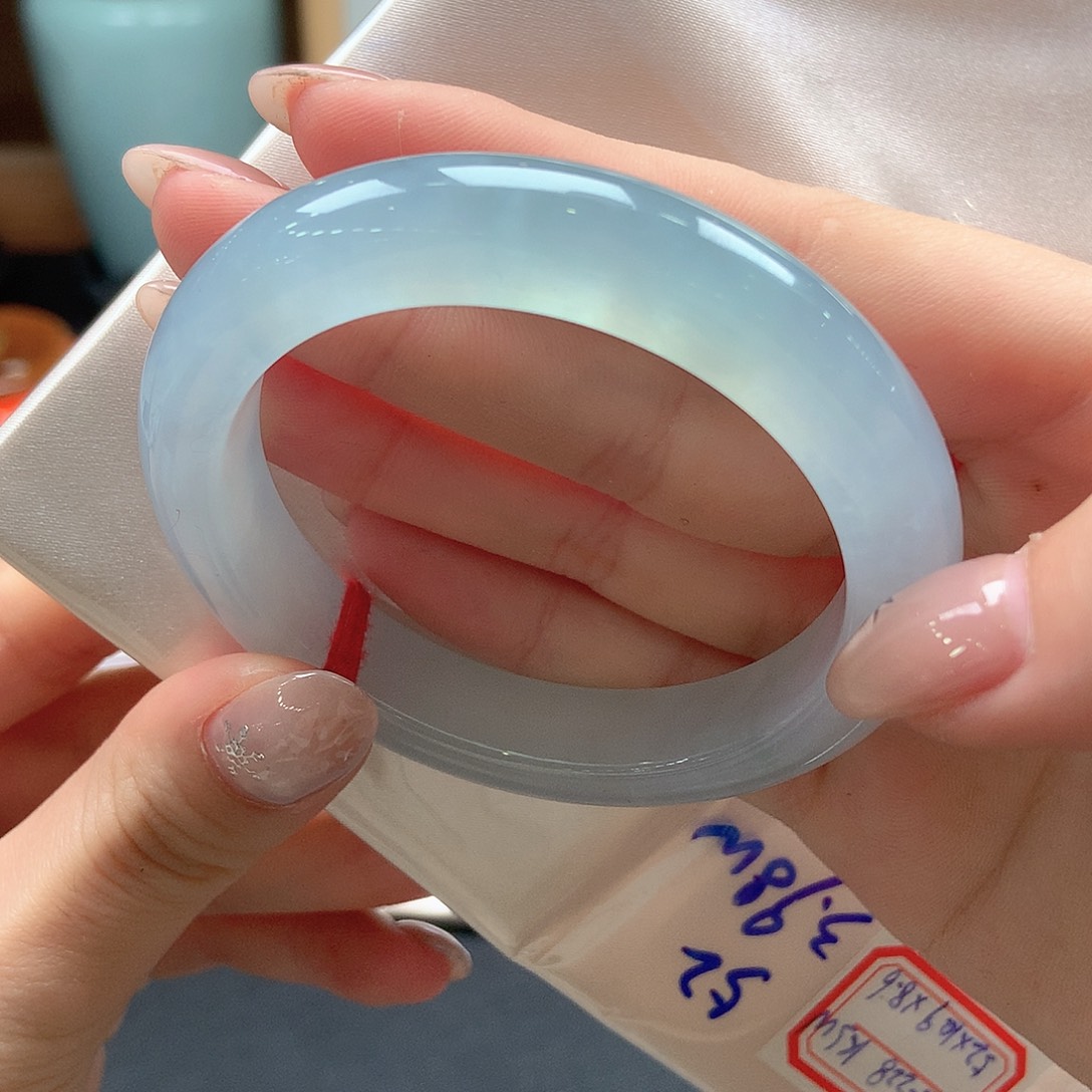 翡翠未镶嵌手镯冰冰蓝包容16号