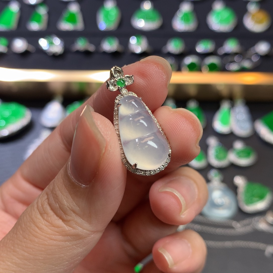 翡翠吊坠(不含链)18K金镶嵌