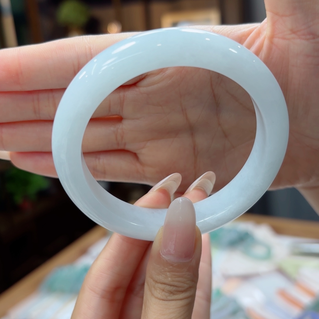 翡翠未镶嵌手镯翡翠