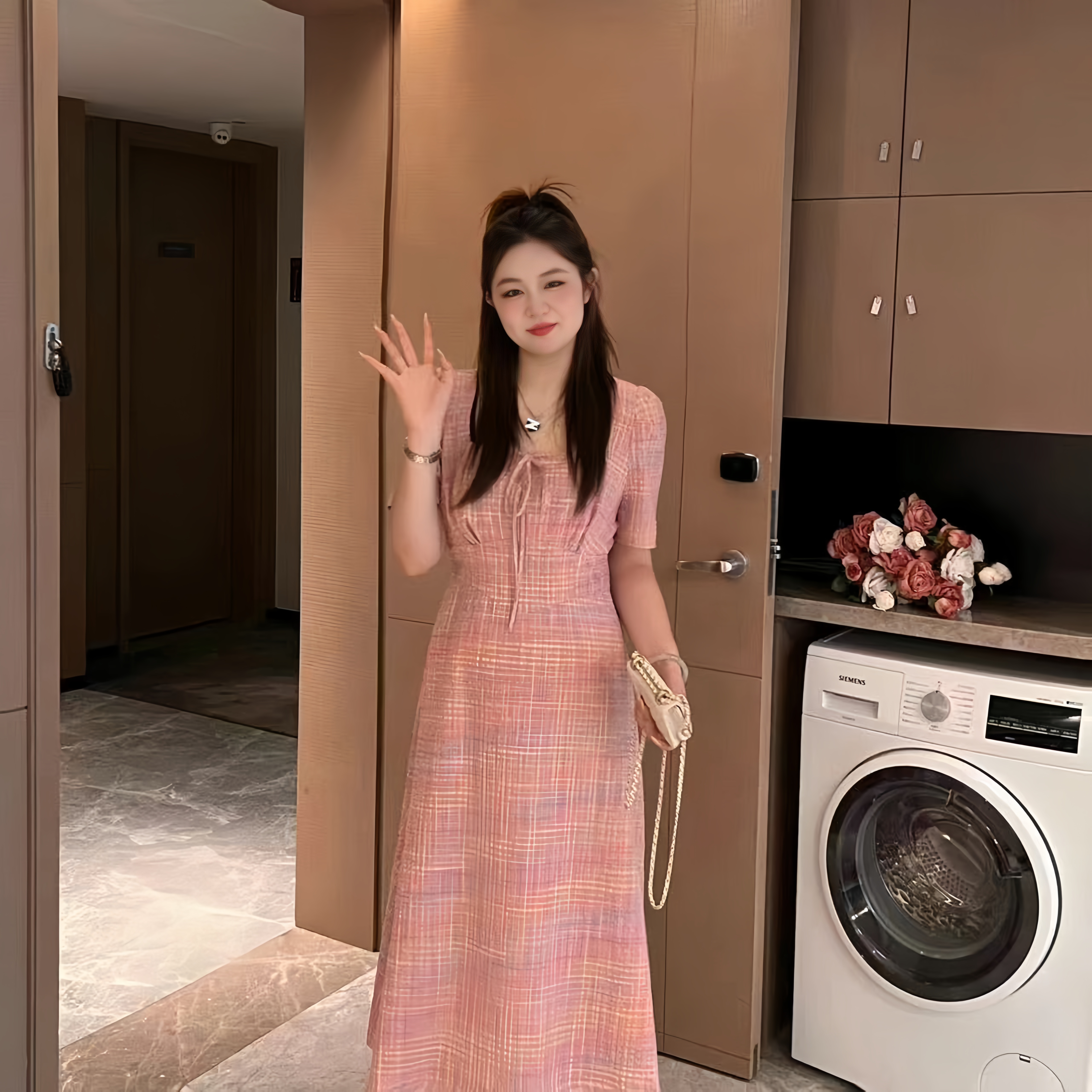 YH-66990大码女装胖mm粉色方领格纹系带短袖连衣裙显瘦夏季新款