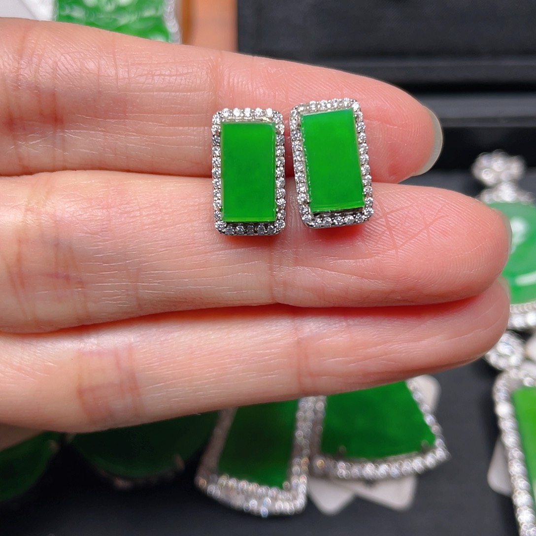 银S925镶嵌翡翠耳饰耳钉