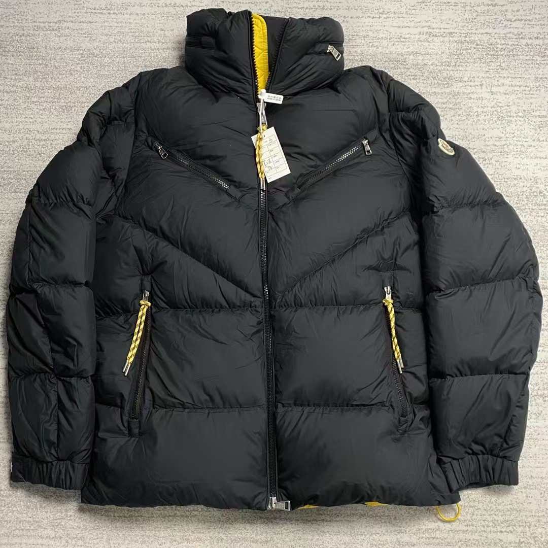 99新 MONCLER 盟可睐 黑色蒙口KATMAI拉链立领袖标羽绒服 3码 