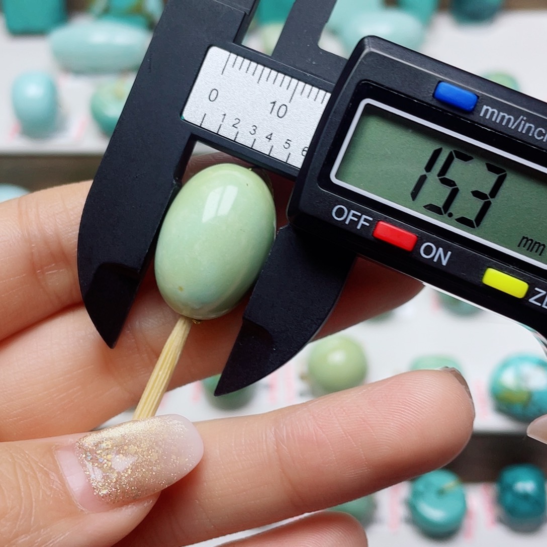 绿松石未镶嵌挂件