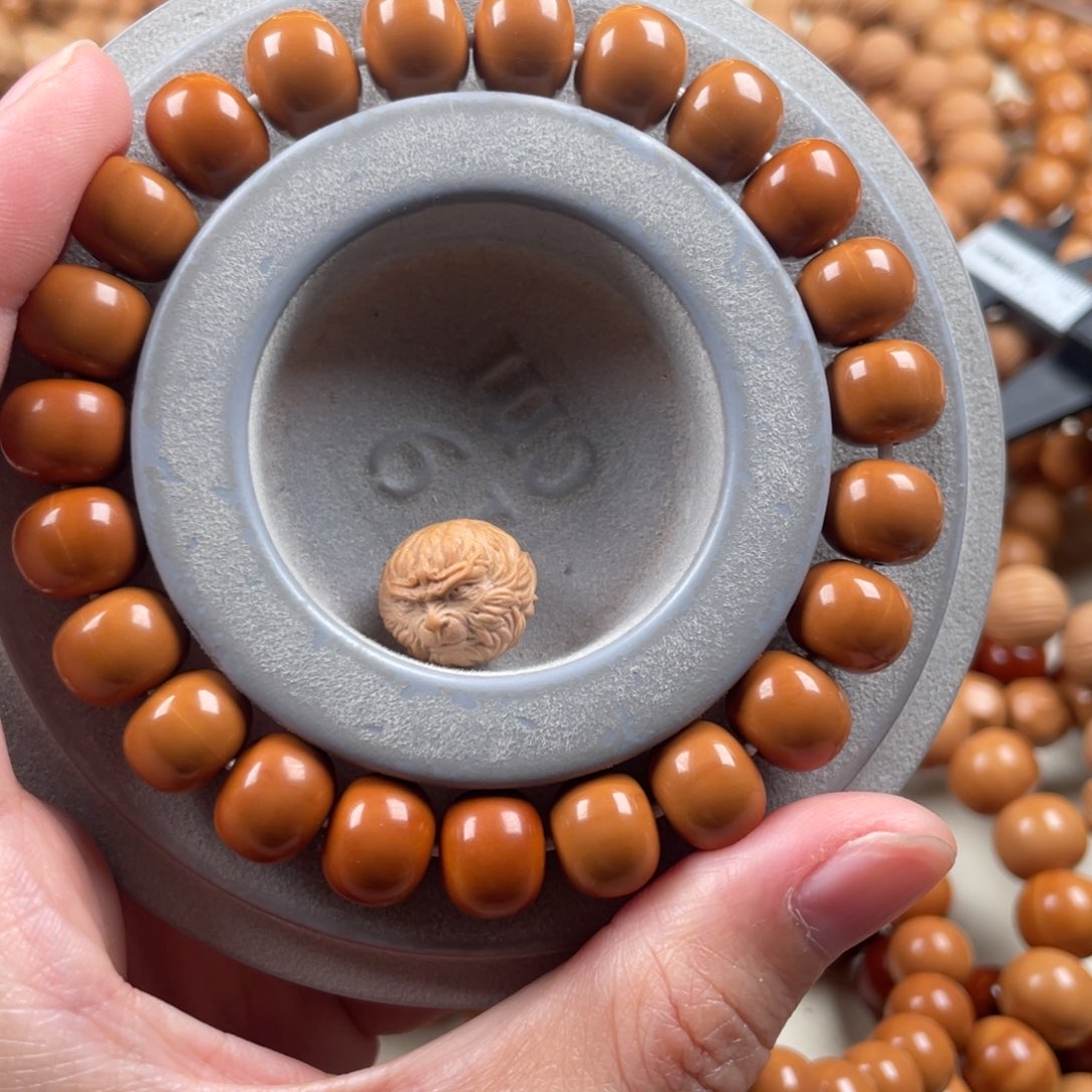 猴头核桃手串全亲龙岩算盘➕雕刻