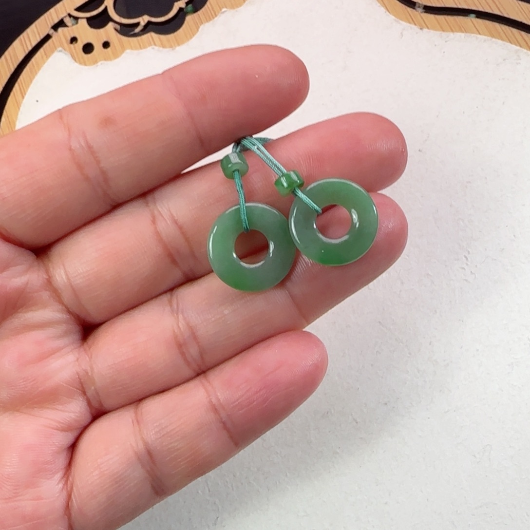 翡翠颈饰未镶嵌仿古