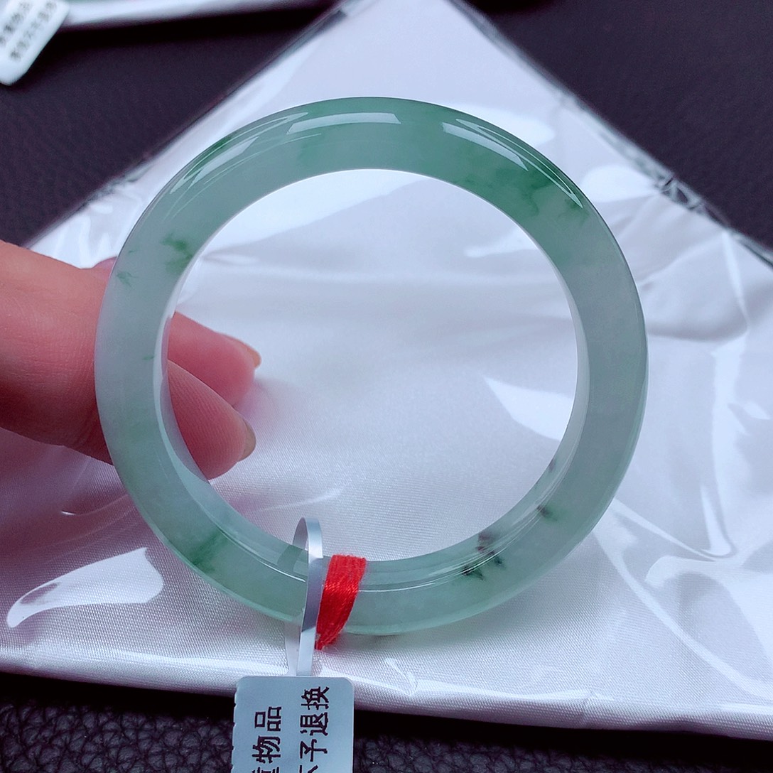 翡翠手镯未镶嵌天然缅甸翡翠A货