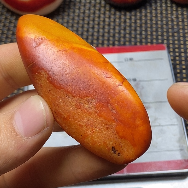 和田玉未镶嵌把件