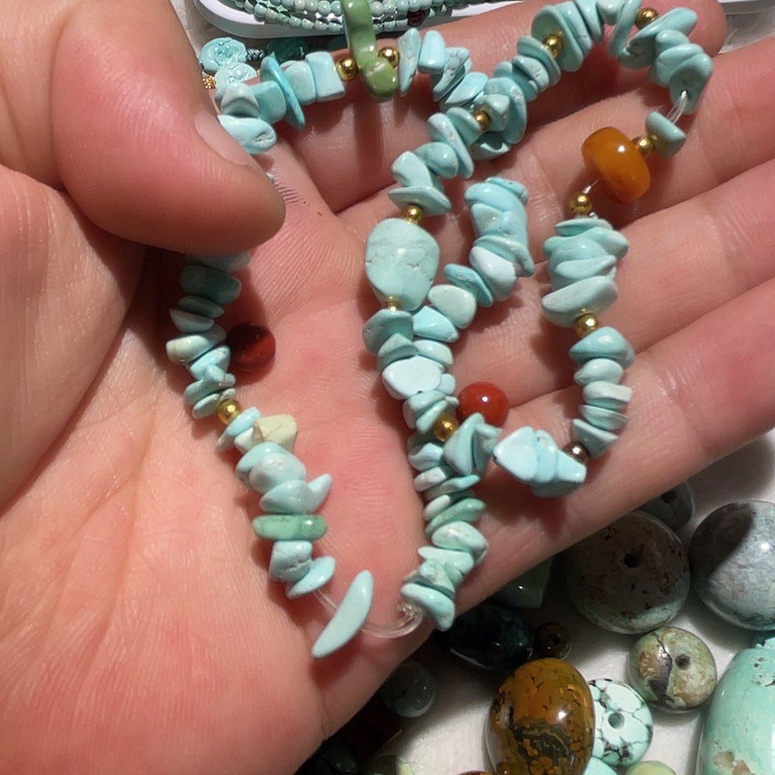 小***哥绿松石未镶嵌颈饰