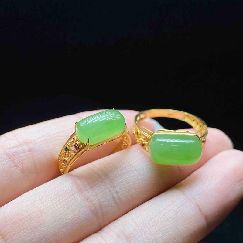 【小魏总珠宝】18k苹果绿马鞍戒指（12*7*7mm）【多样性发一】