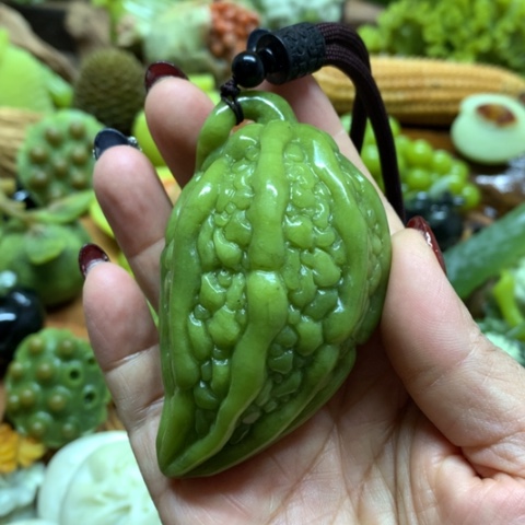 蛇纹石玉手把件未镶嵌