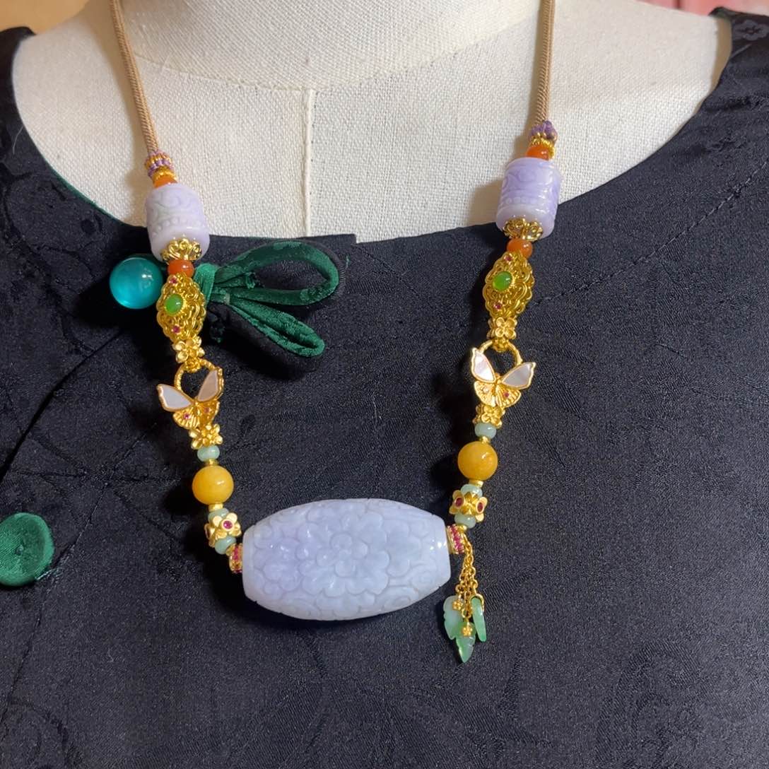 翡翠颈饰未镶嵌紫翡桶珠