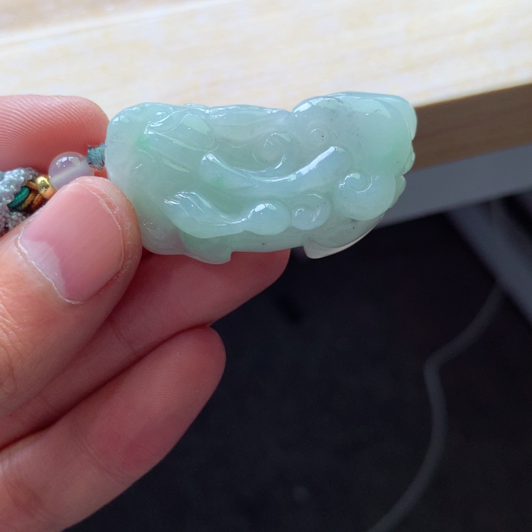 翡翠颈饰未镶嵌吊坠