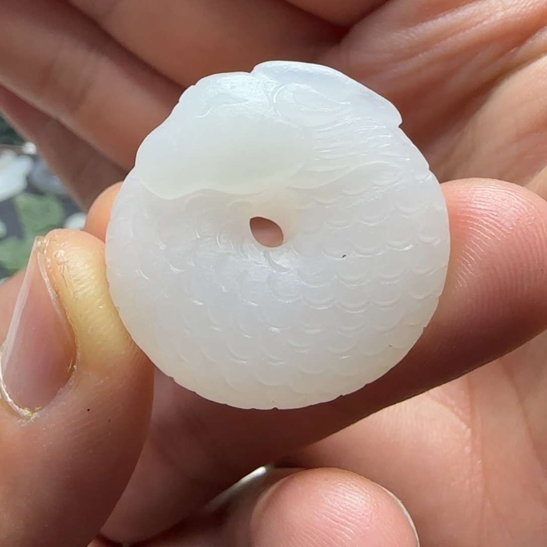 和田玉未镶嵌颈饰定制