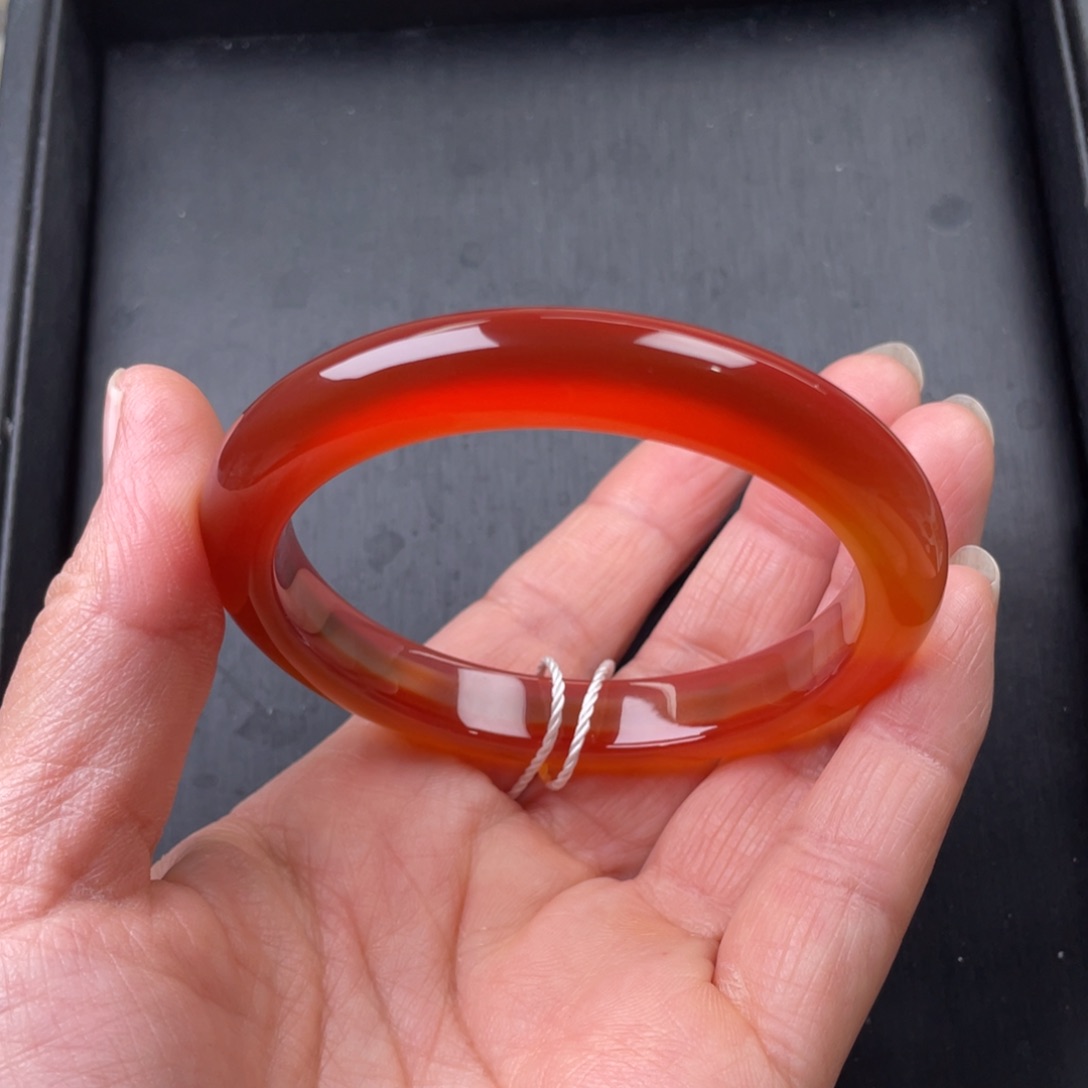 玛瑙/玉髓手镯未镶嵌56圈口