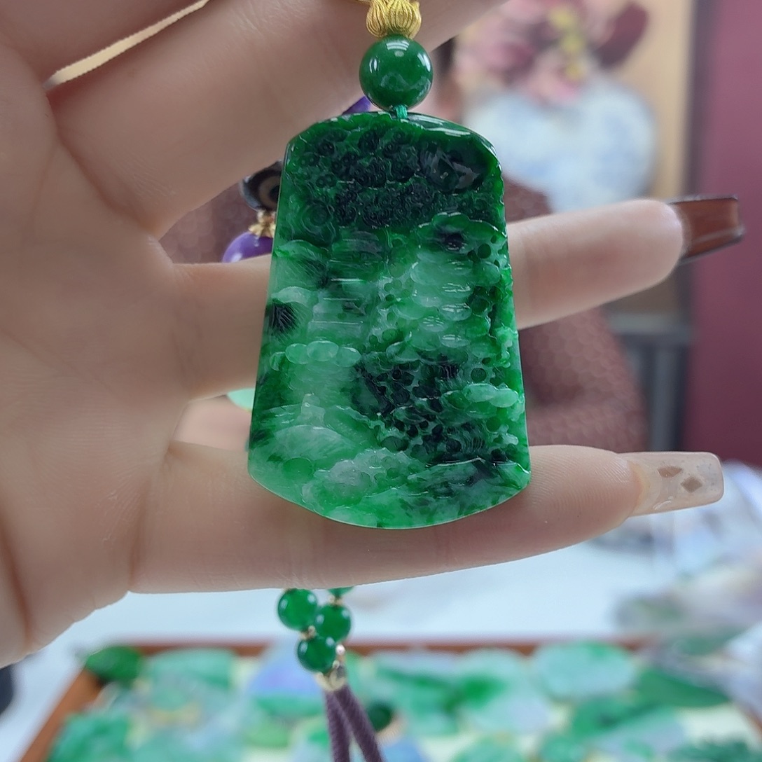 翡翠未镶嵌颈饰翡翠