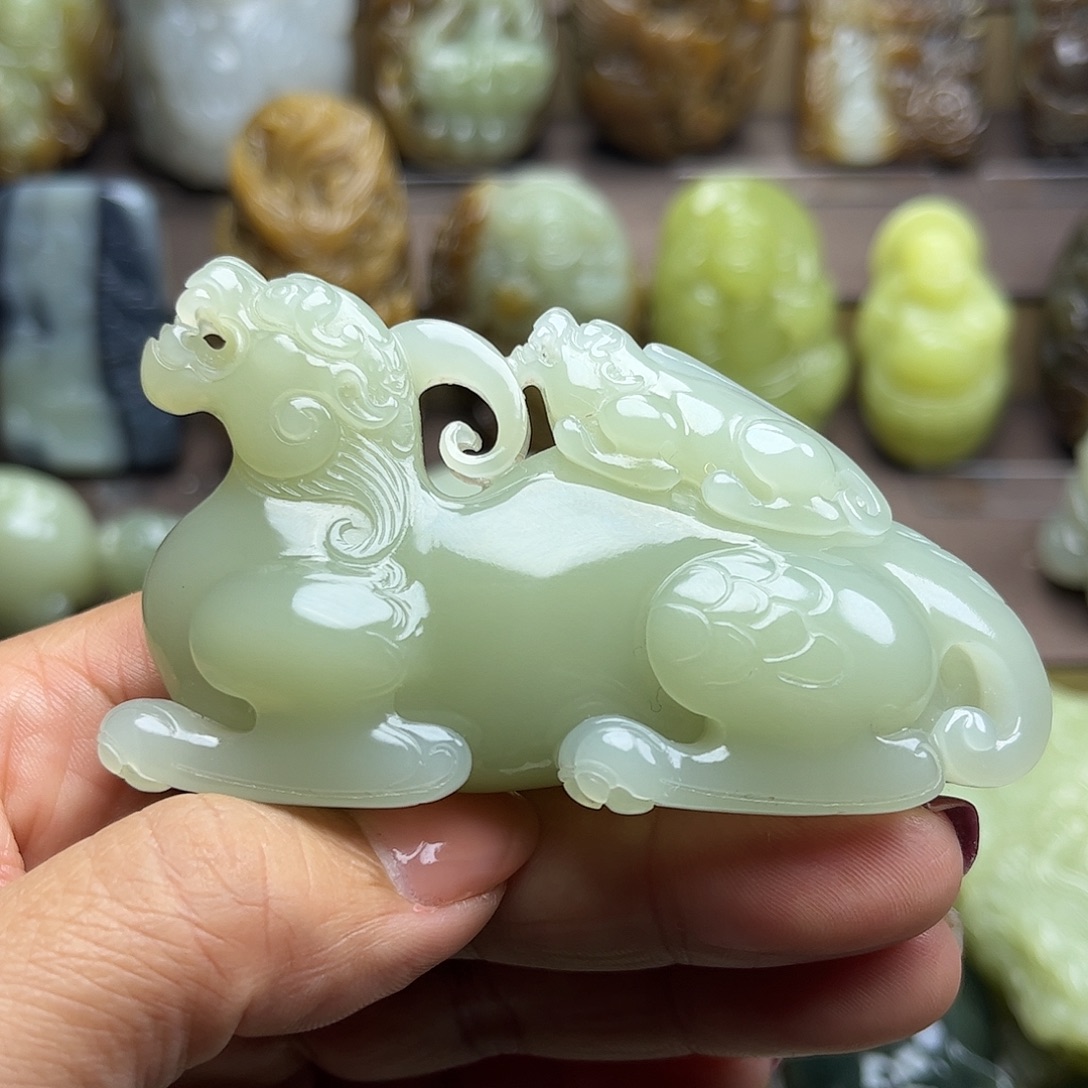 和田玉未镶嵌颈饰