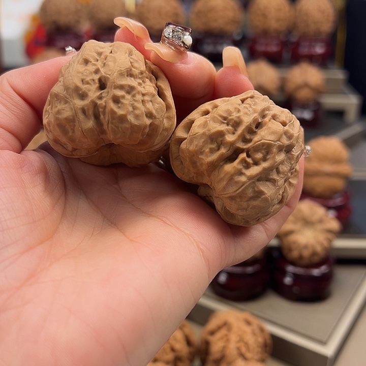 文玩核桃把件39 蛤蟆头u-006