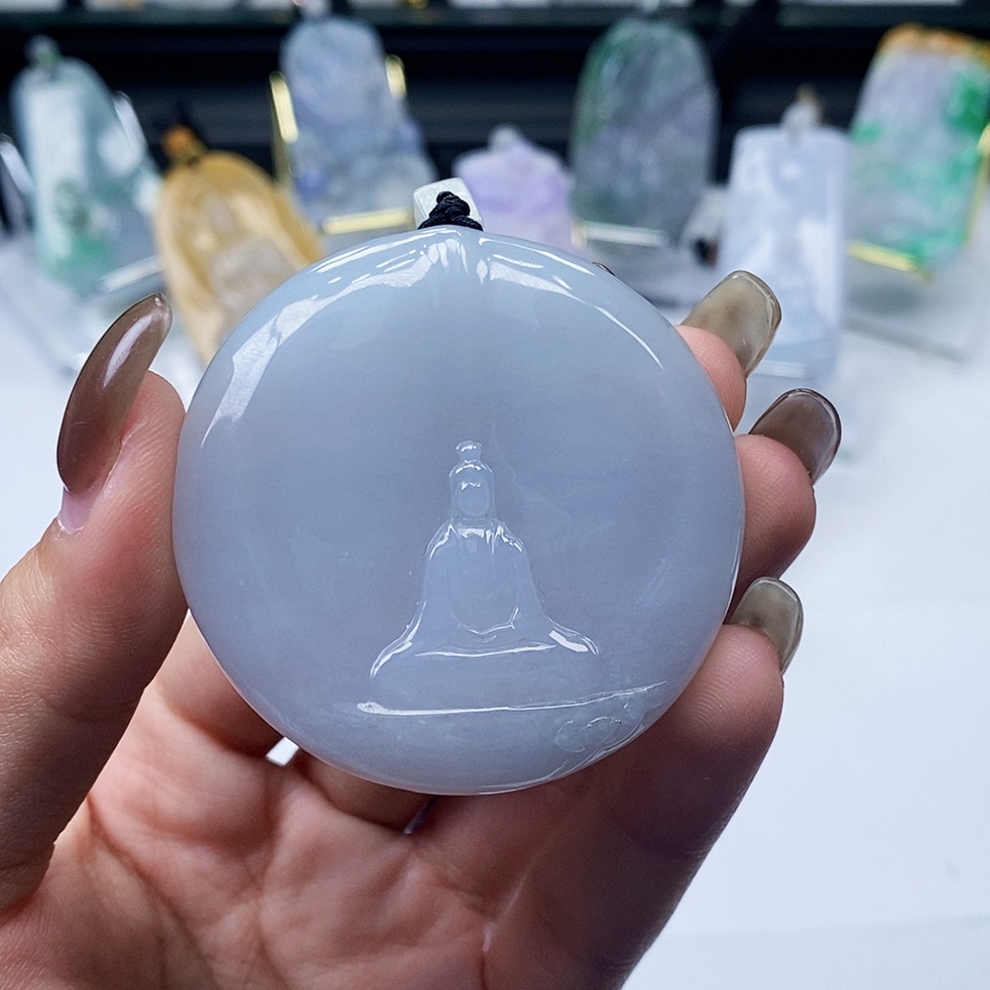 颈饰未镶嵌翡翠奔****?翡翠A货