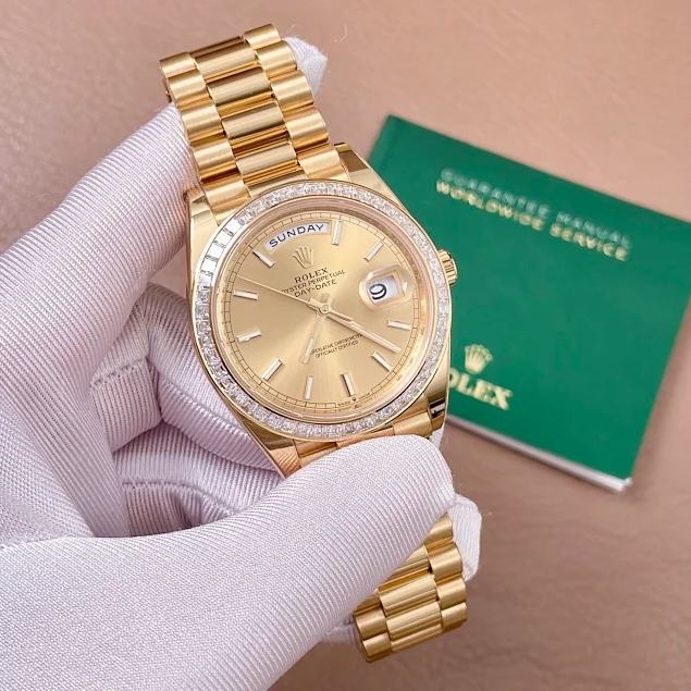 95新 Rolex/劳力士 礼尚往来228398卡24年T钻黄条69F86