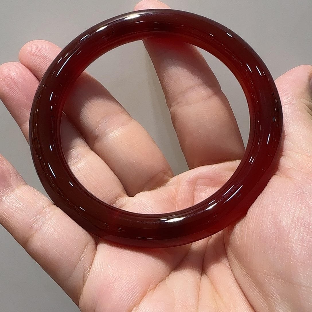 迷***儿玛瑙/玉髓手镯未镶嵌