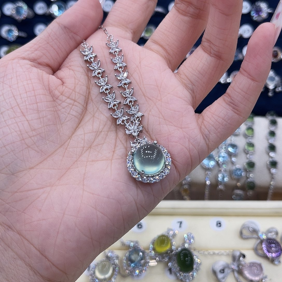 岫玉银S925镶嵌吊坠涟**?