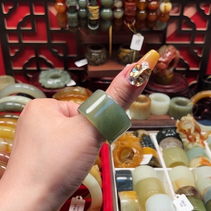蛇纹石玉戒指未镶嵌内径24