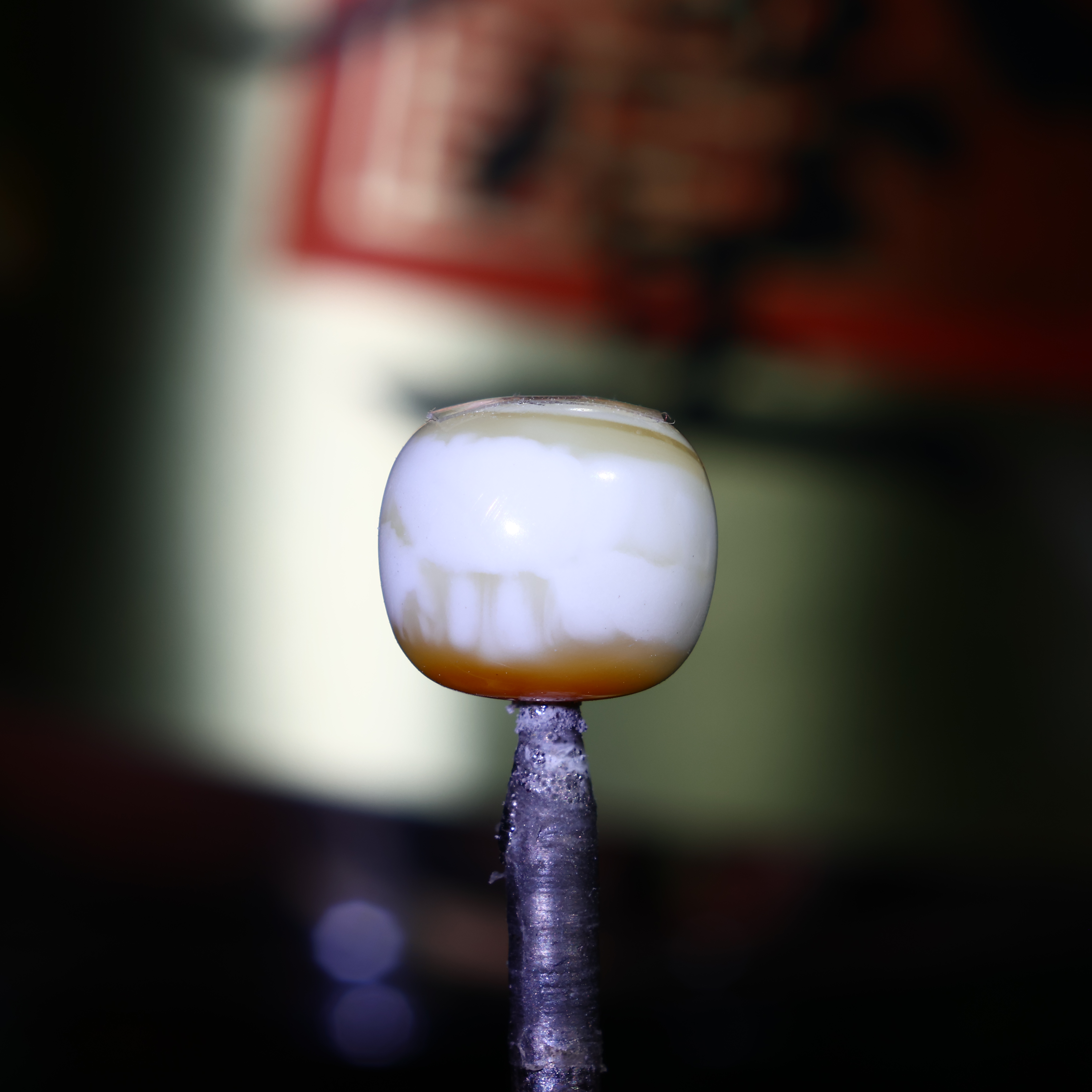 8m精工老型原矿一物一图白蜡沁色满蜡顶珠子蜜蜡配饰-A324