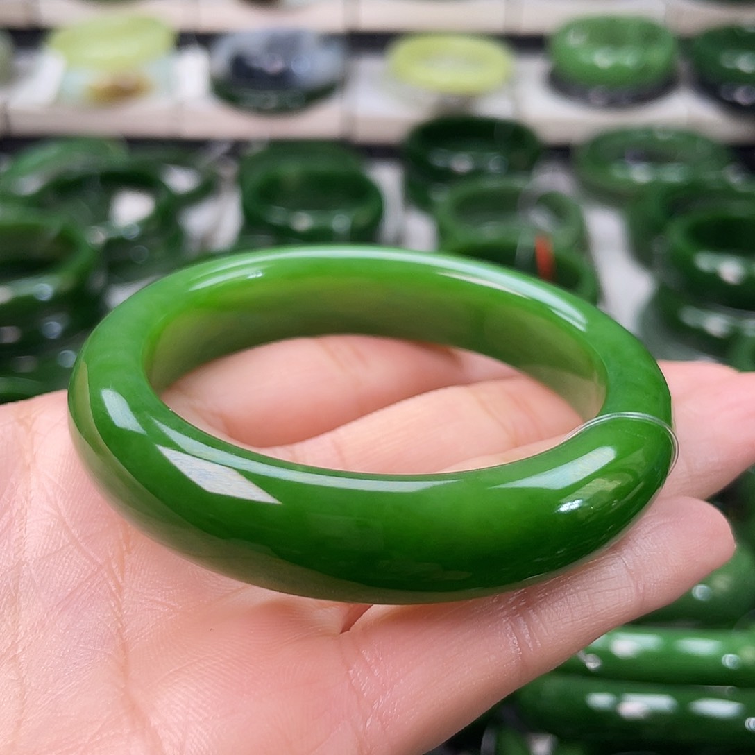 和田玉（碧玉）手镯未镶嵌