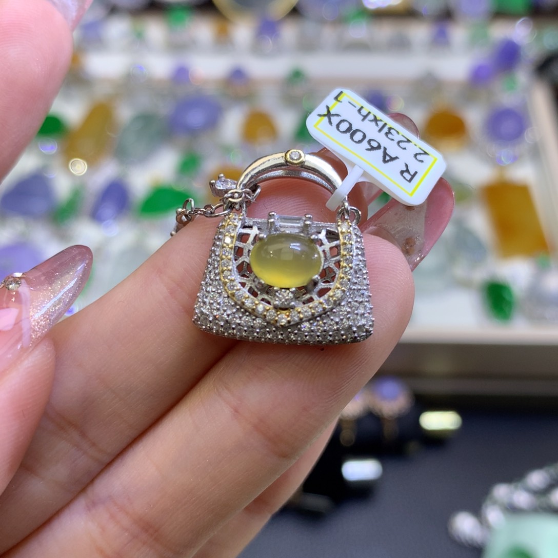 翡翠颈饰银S925镶嵌翡翠