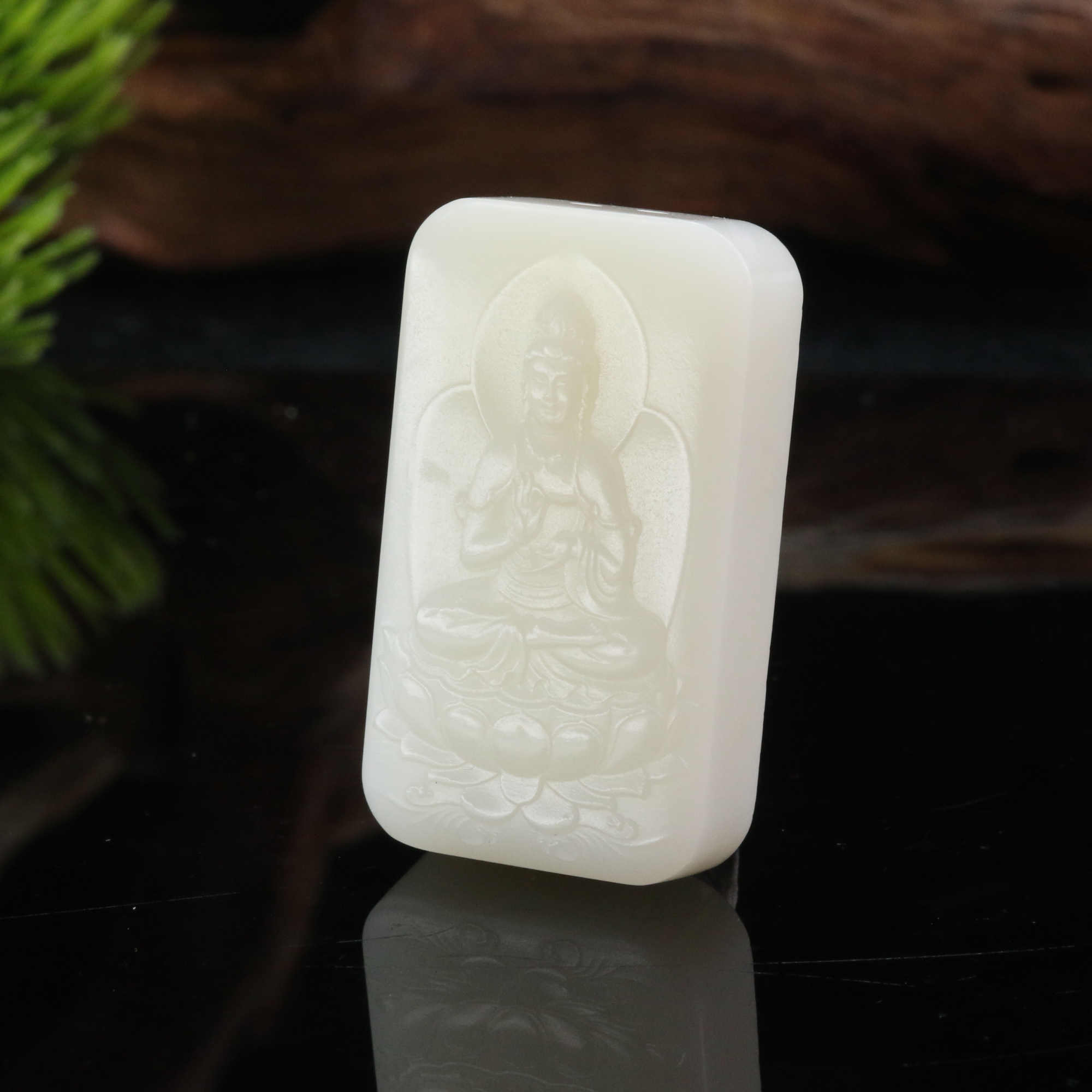 3和田玉浅糖观音牌/000432上海嘉禾拍卖