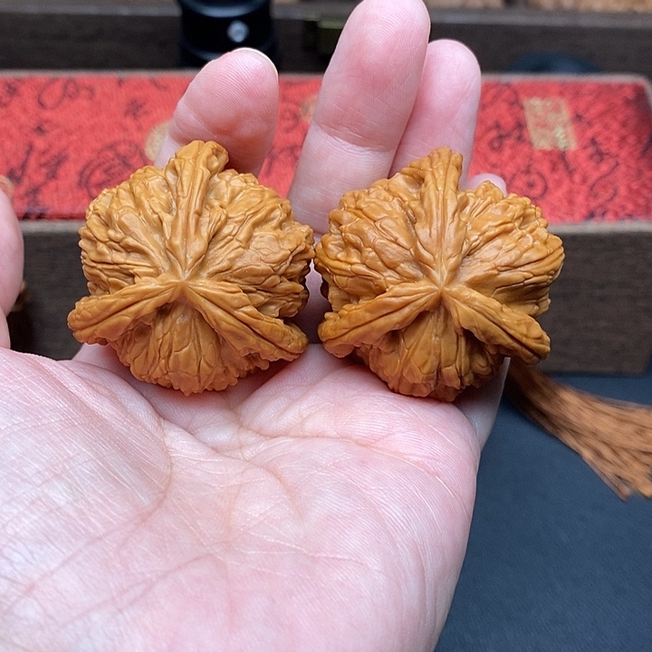 把件文玩核桃白奔