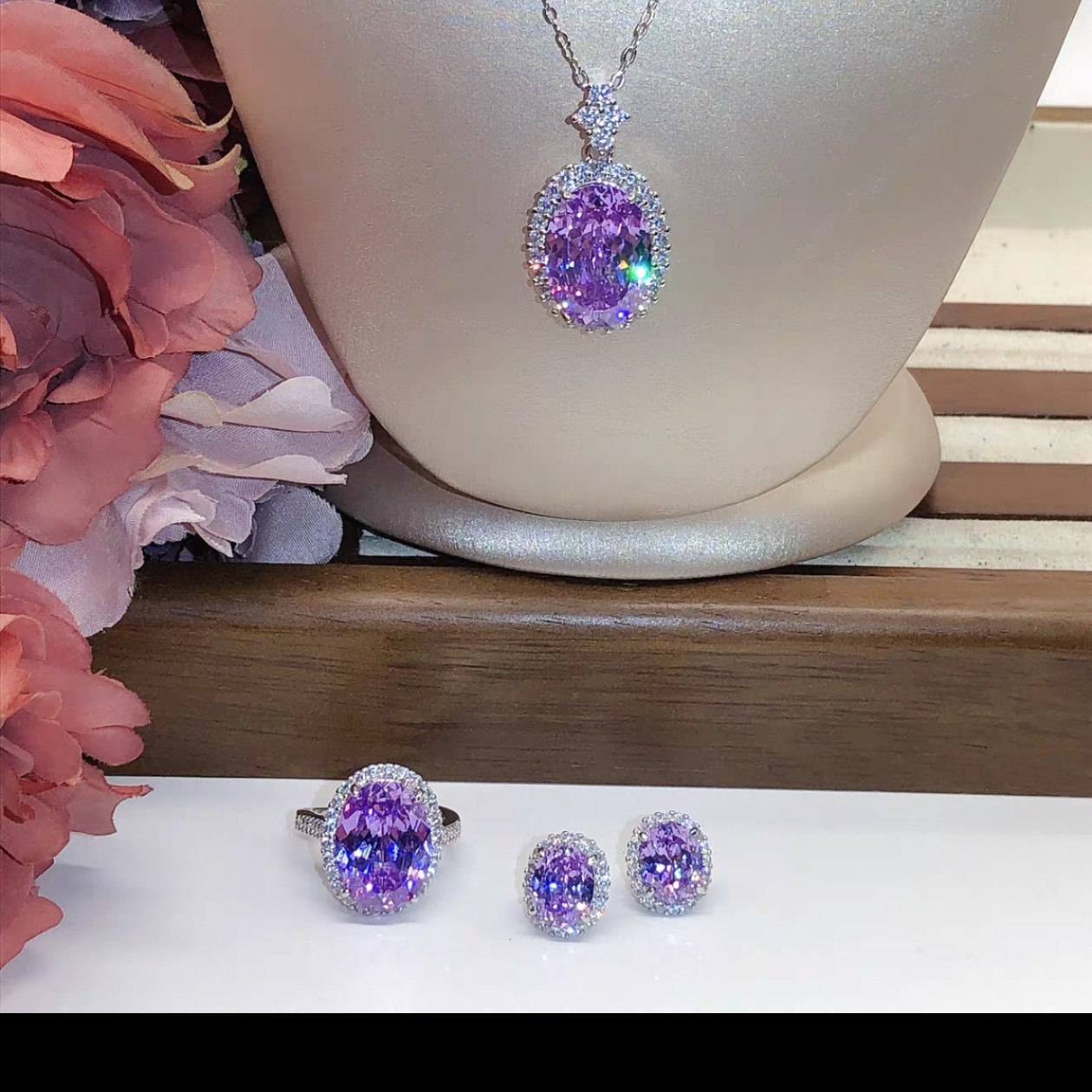 非金属莫桑石戒指 时尚气质百搭饰品详情以直播间为准