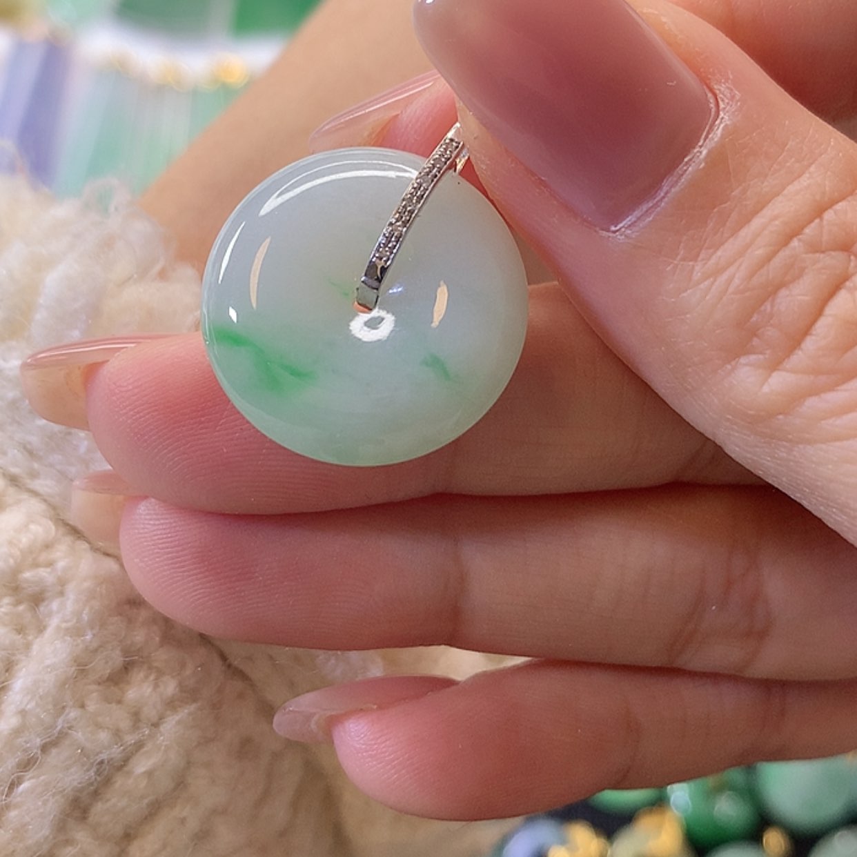 【闪购商品】翡翠吊坠(赠链)18K金镶嵌