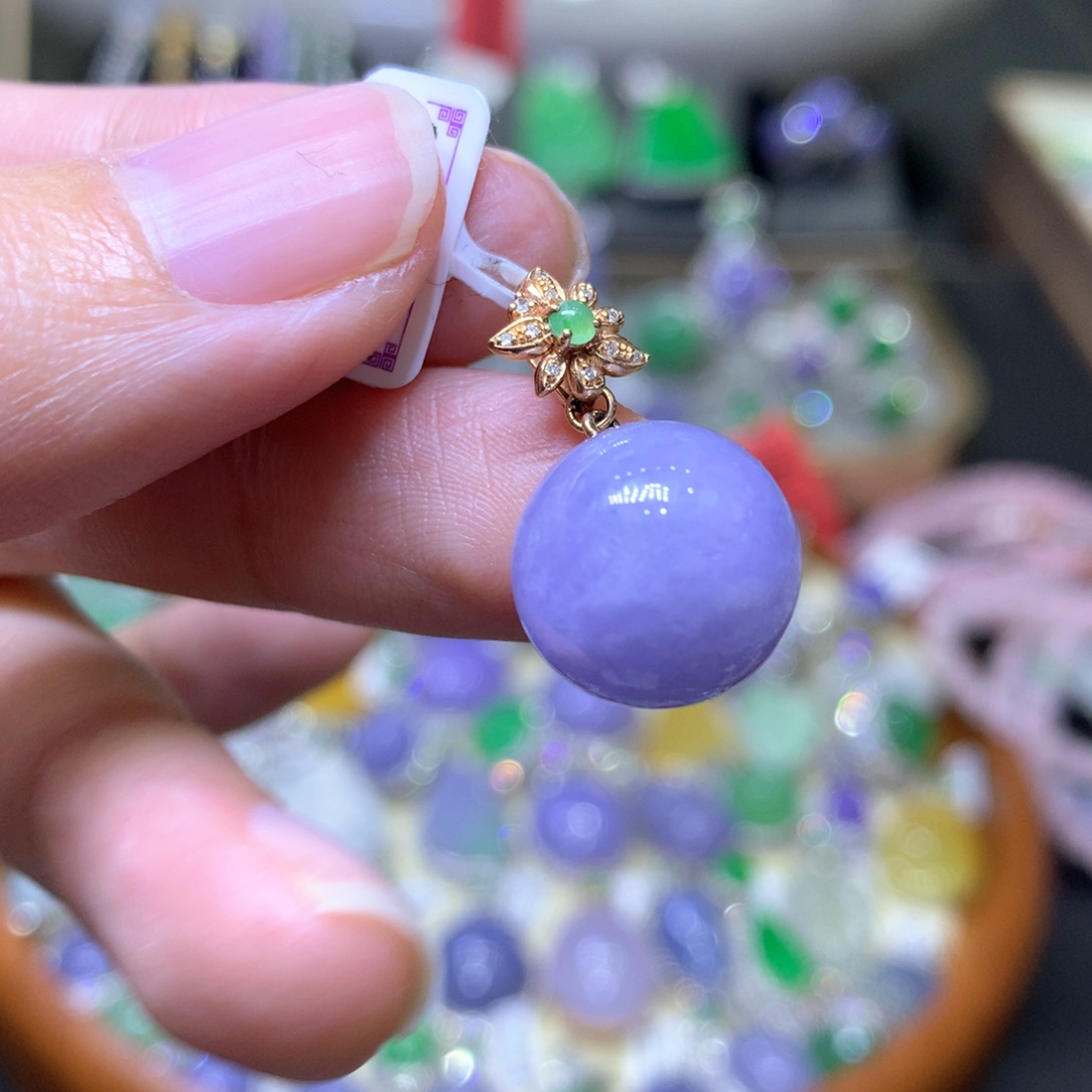 【闪购商品】翡翠颈饰18K金镶嵌翡翠吊坠项链