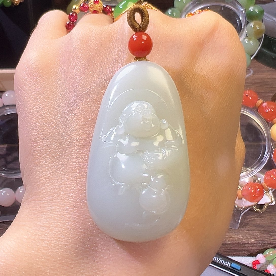 和田玉颈饰未镶嵌