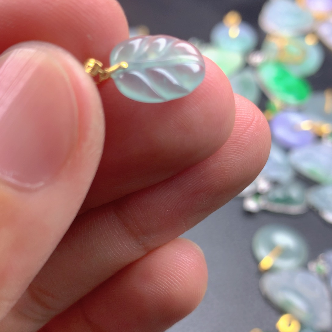 【闪购商品】翡翠18K金镶嵌颈饰翡翠