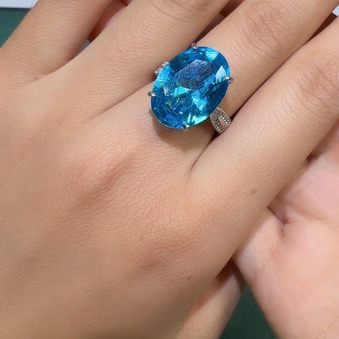 18K金镶嵌海蓝宝石戒圈