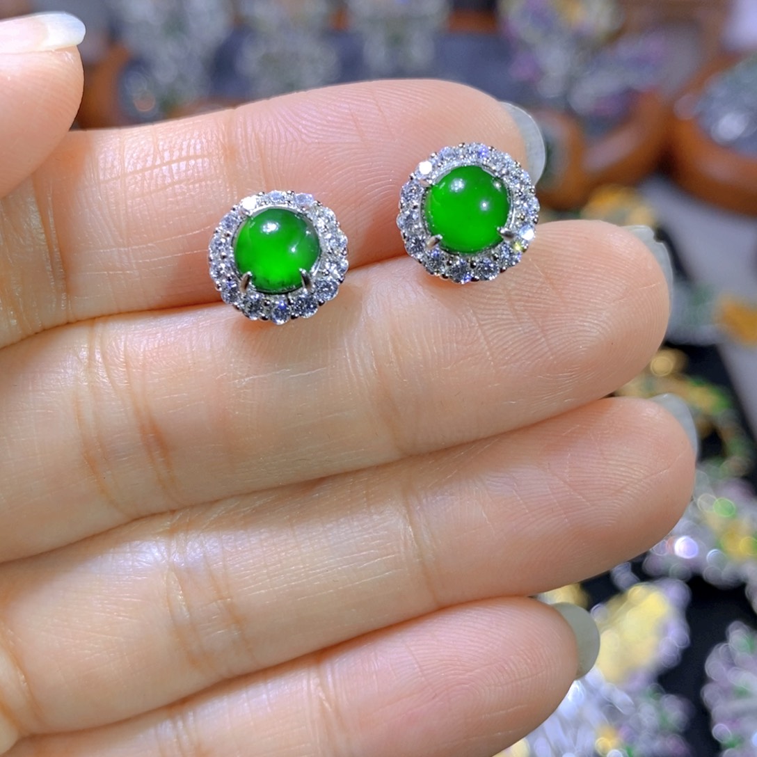 翡翠颈饰银S925镶嵌天然翡翠