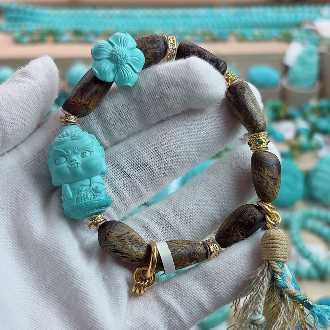 绿松石未镶嵌珠宝奇石