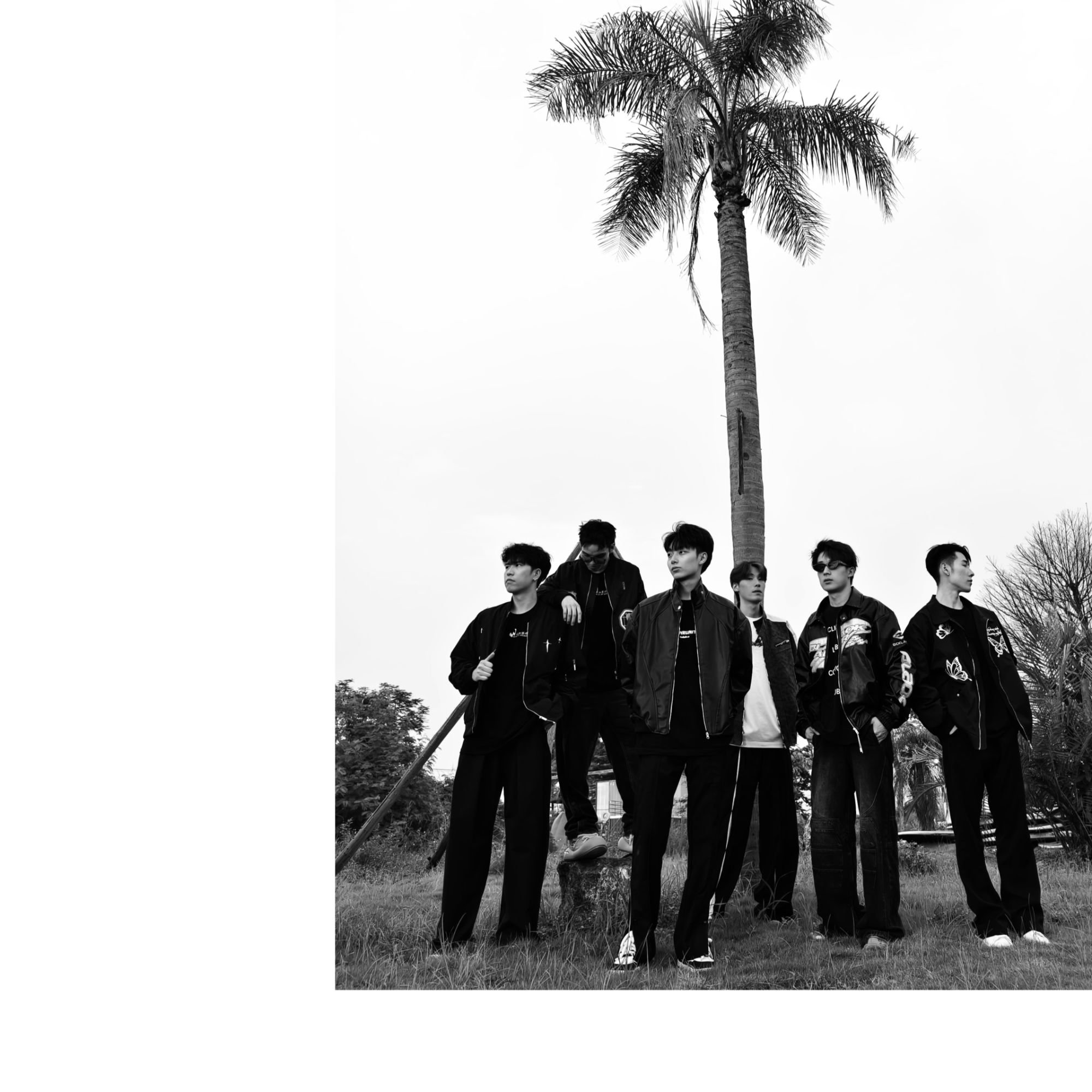 B-  20  小众潮牌牛仔羽绒服  D2  TANG