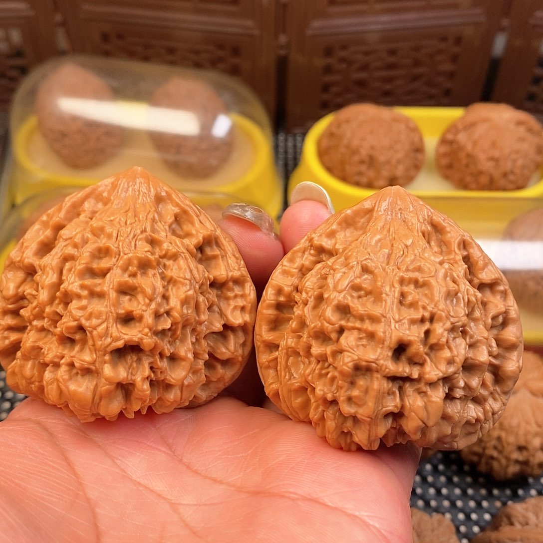 文玩核桃吊坠51尺官帽全品58克
