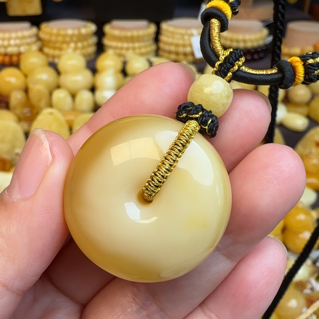 琥珀未镶嵌套链天然俄料蜜蜡墩子吊坠
