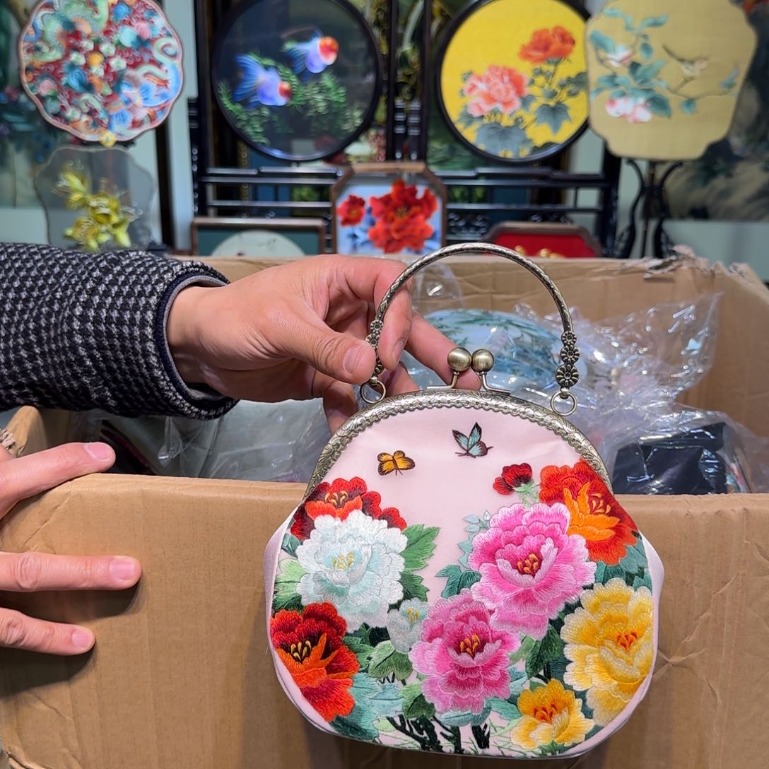 刺绣刺绣工艺精湛