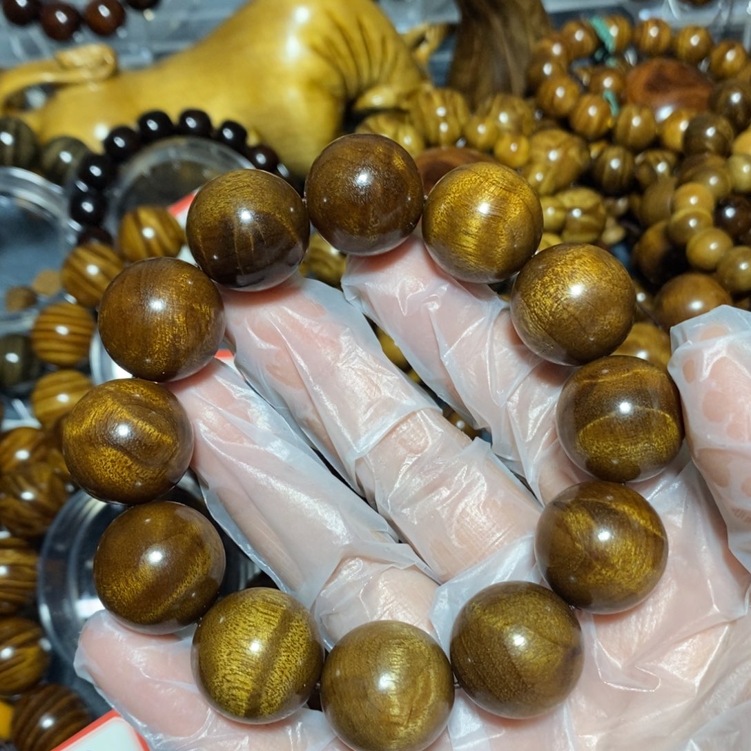 金丝楠木雕工艺品20