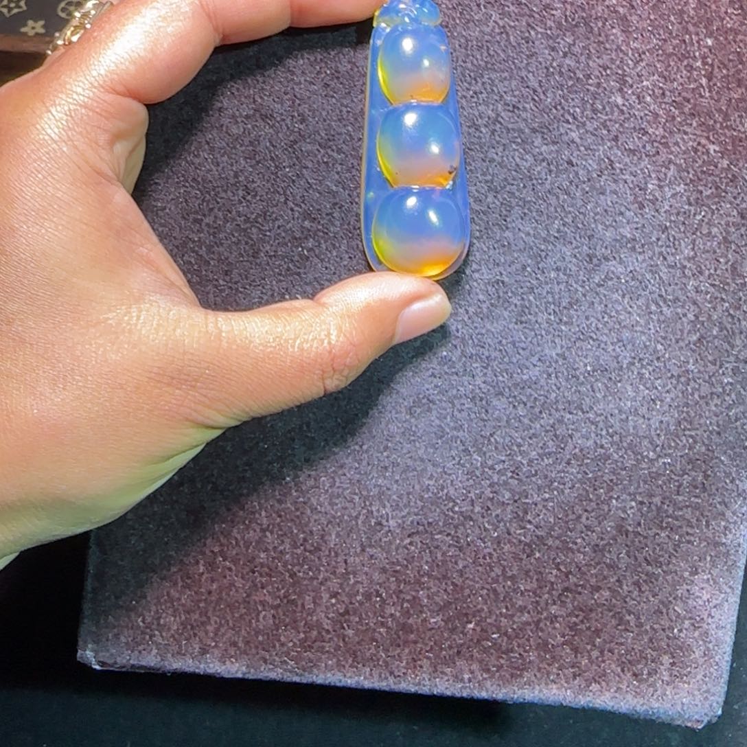 琥珀未镶嵌裸石琥珀