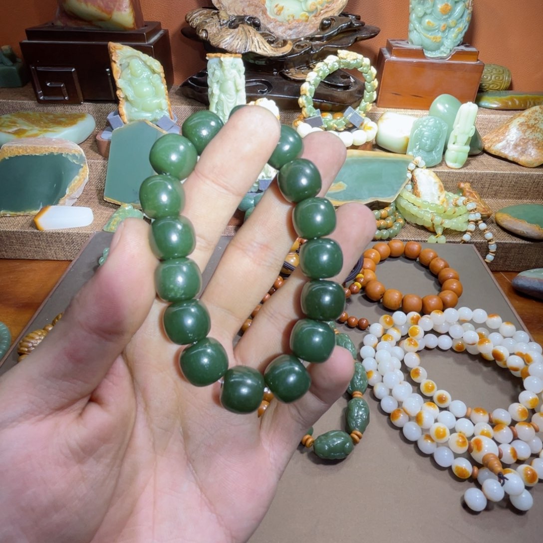 透闪石质玉手链未镶嵌