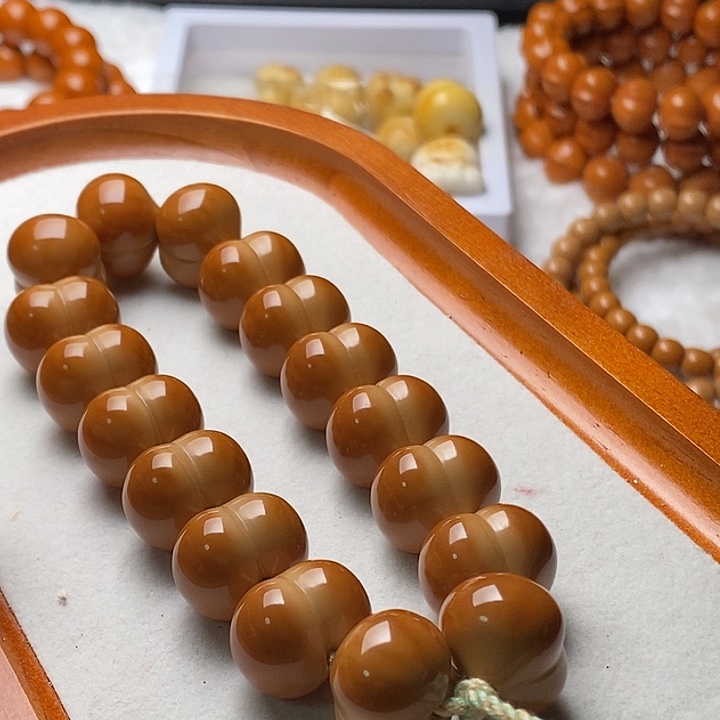 花***虫吊坠猴头核桃猴头