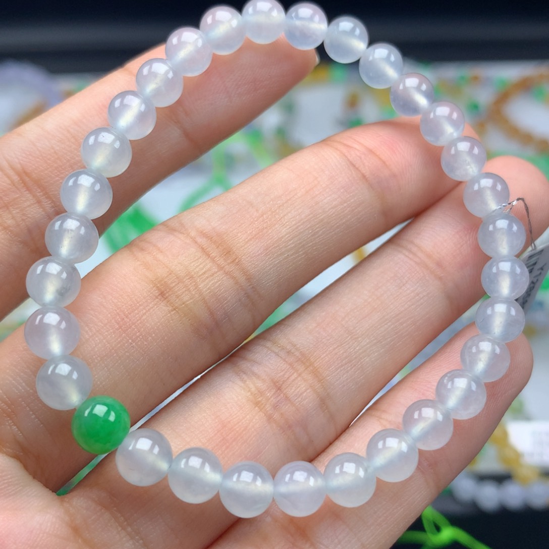 未镶嵌翡翠手链卡