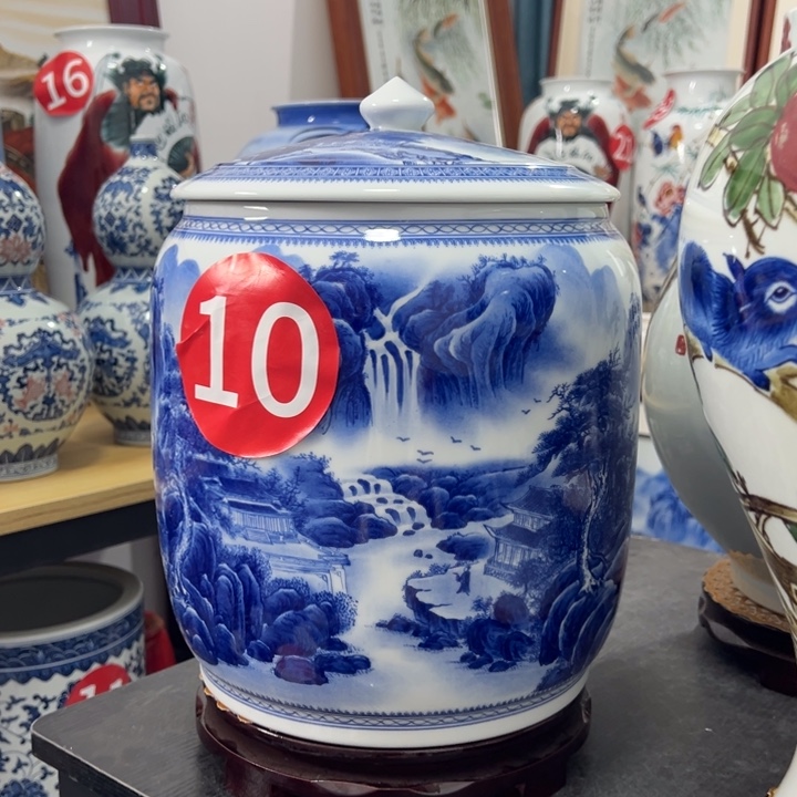 清***晰陶纪念瓷器青花山水画陶瓷米缸