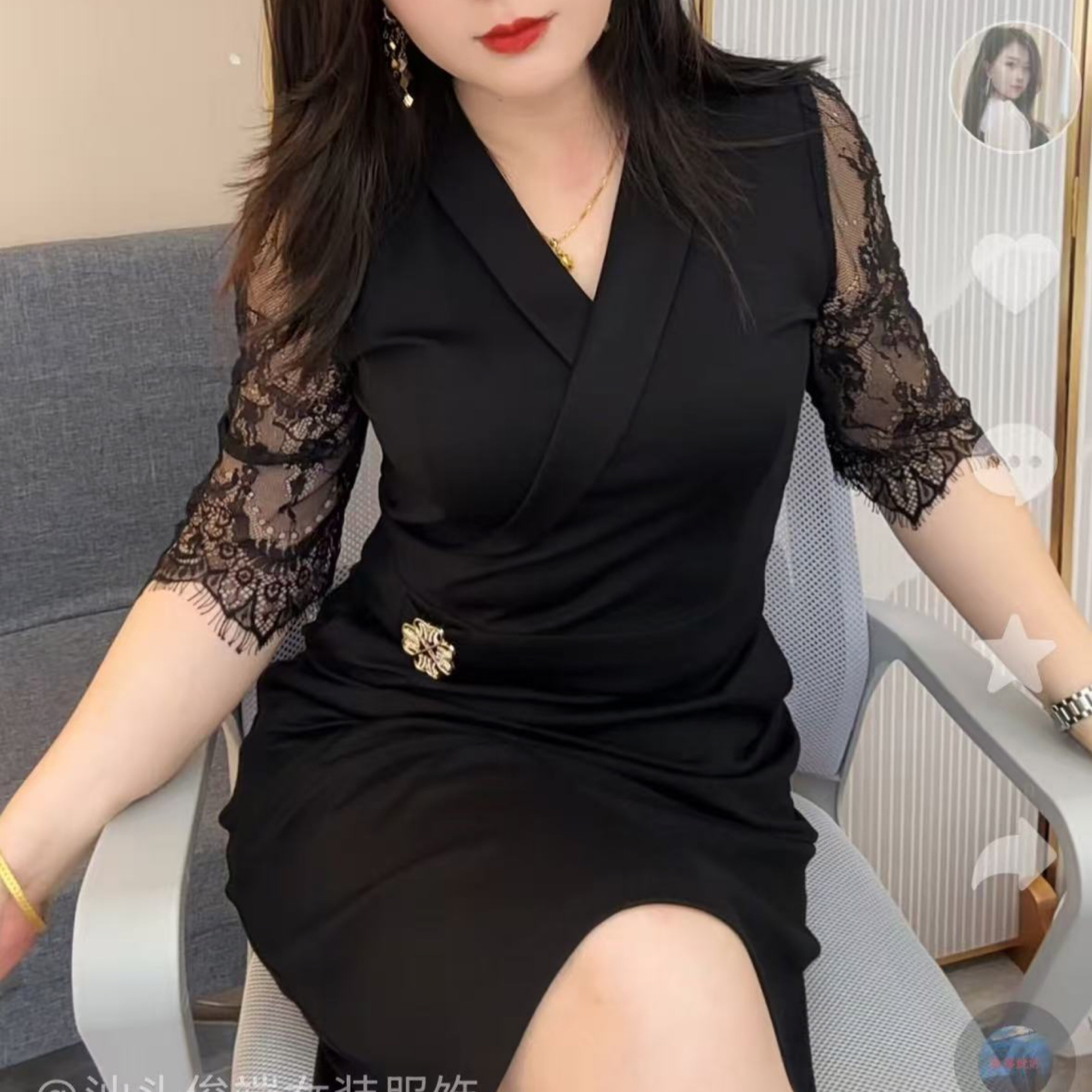 【俊端推荐】2025秋季新款修身显瘦裙子蕾丝拼接西服领气质连衣裙